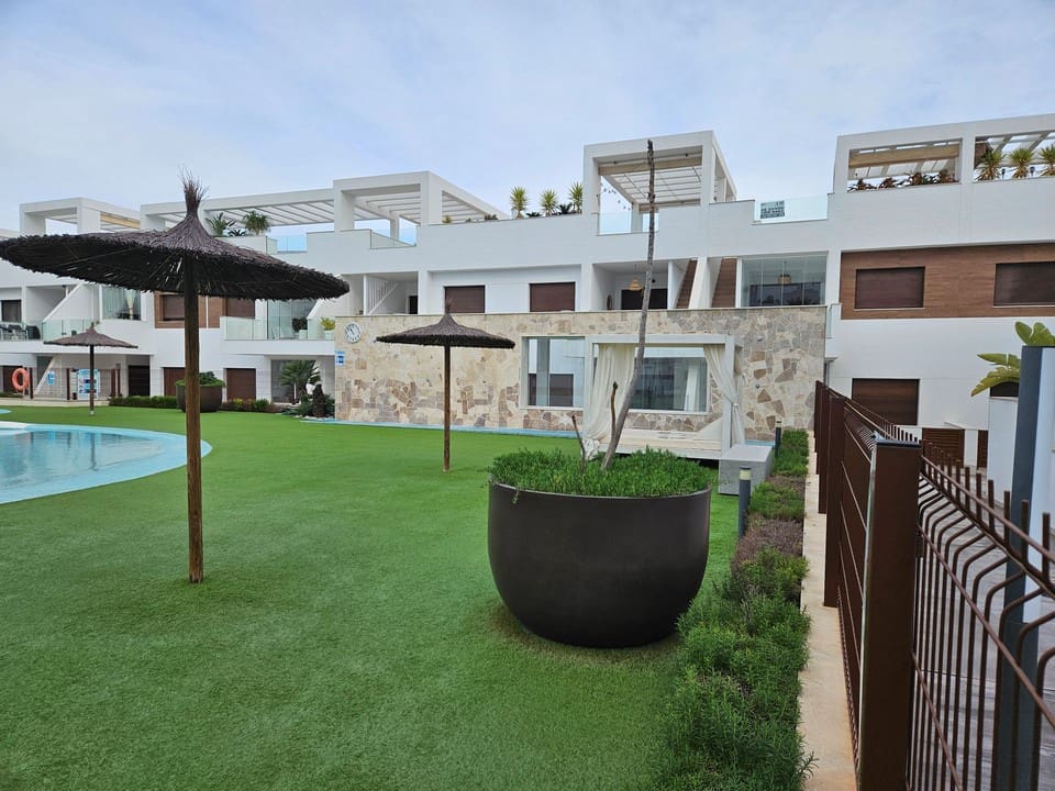 3 sypialnia Willa na sprzedaż w Torrevieja z basenem garażem - 495 000 € (Ref: 10079860)