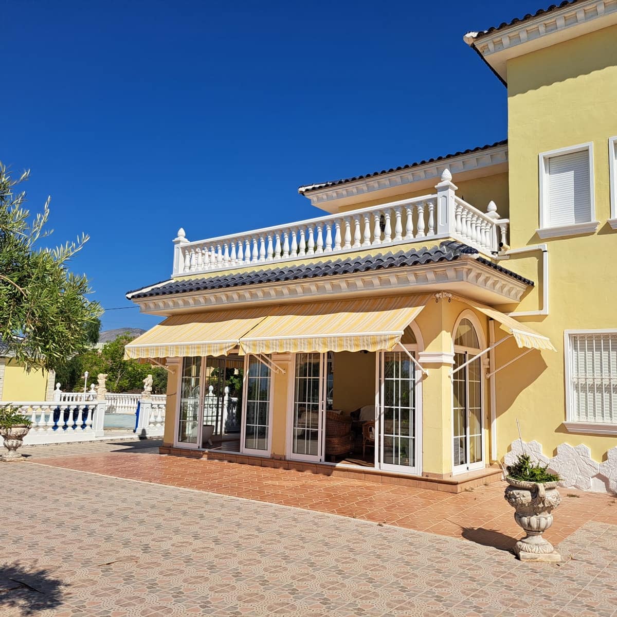 4 Zimmer Villa zu verkaufen in Crevillente / Crevillent mit Pool Garage - 850.000 € (Ref: 10079879)