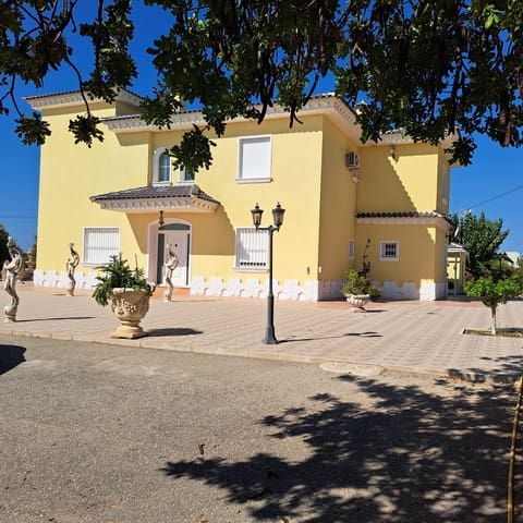 4 Zimmer Villa zu verkaufen in Crevillente / Crevillent mit Pool Garage - 850.000 € (Ref: 10079879)