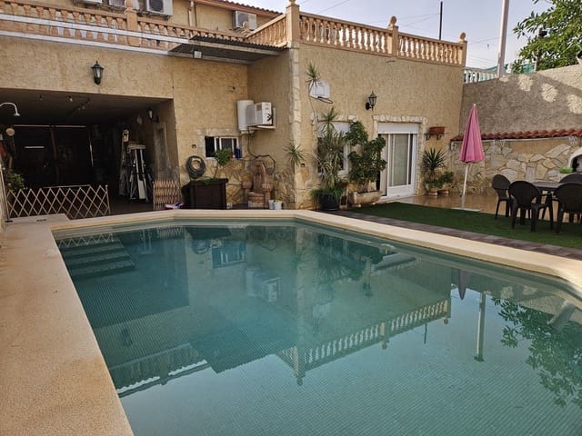 Chalet de 5 habitaciones en San Isidro en venta con piscina garaje - 349.000 € (Ref: 10079889)