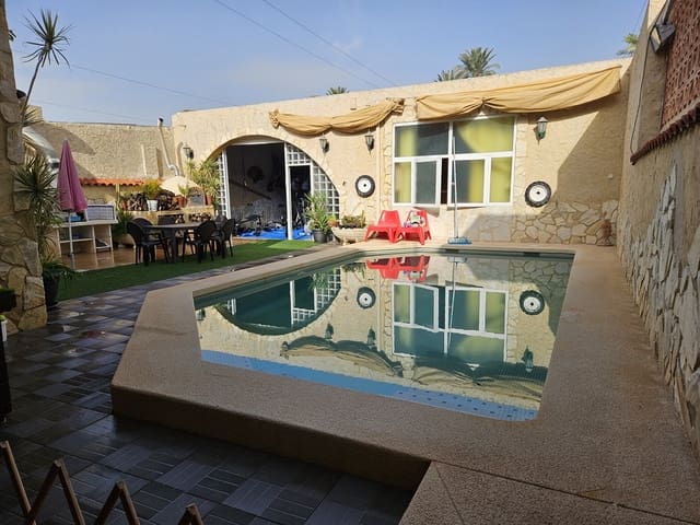 Chalet de 5 habitaciones en San Isidro en venta con piscina garaje - 349.000 € (Ref: 10079889)