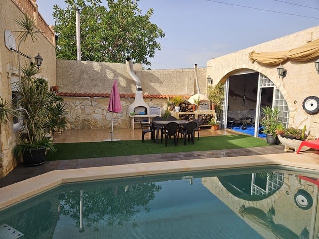 Chalet de 5 habitaciones en San Isidro en venta con piscina garaje - 349.000 € (Ref: 10079889)