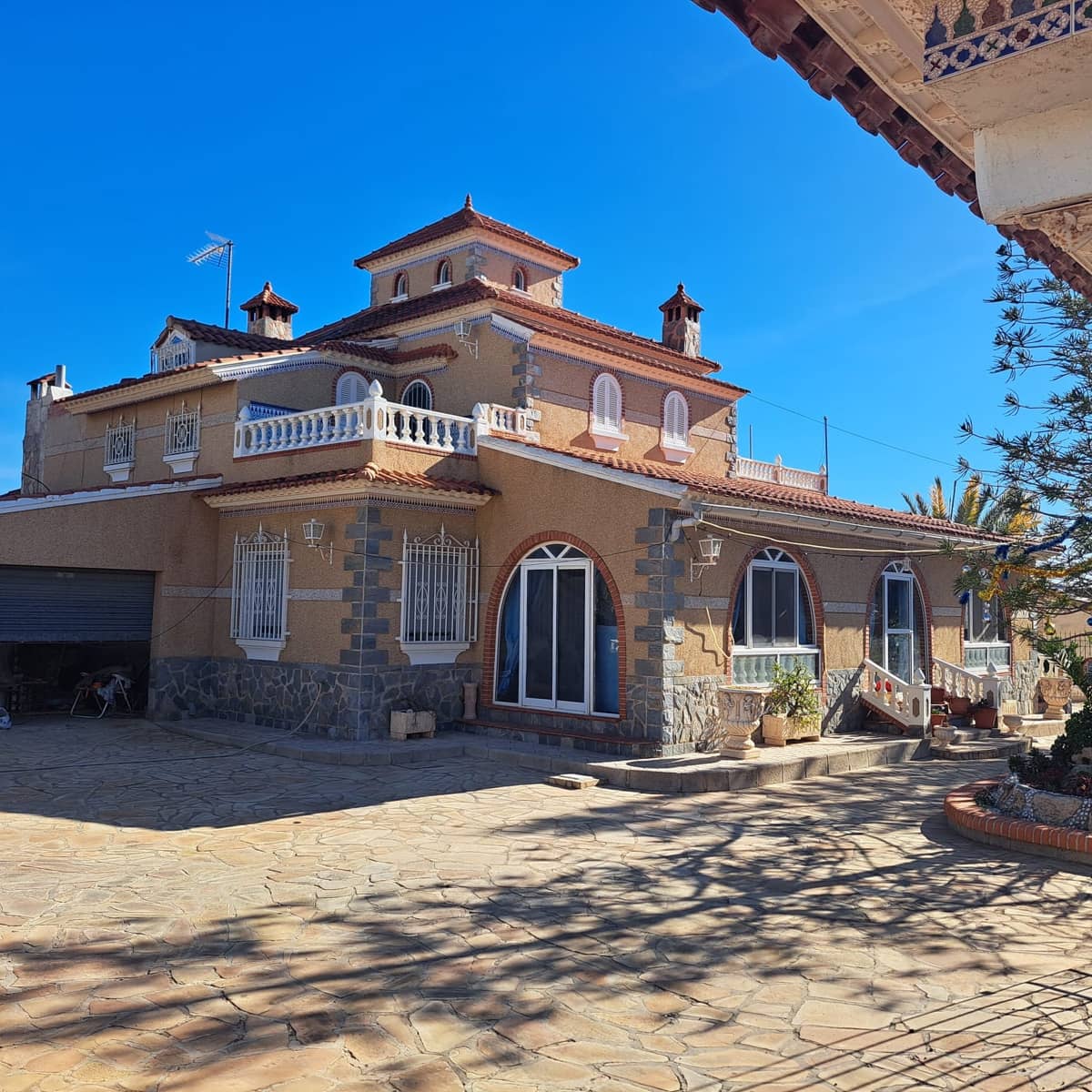 7 sovrum Villa till salu i Albatera med pool garage - 349 000 € (Ref: 10079901)