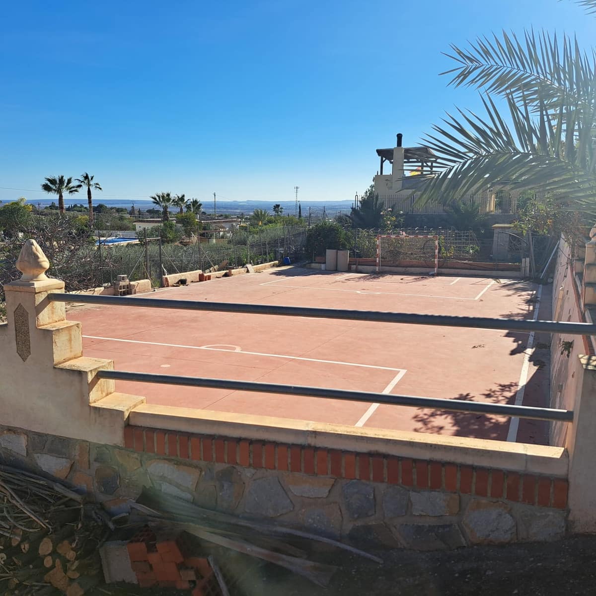 7 sovrum Villa till salu i Albatera med pool garage - 349 000 € (Ref: 10079901)