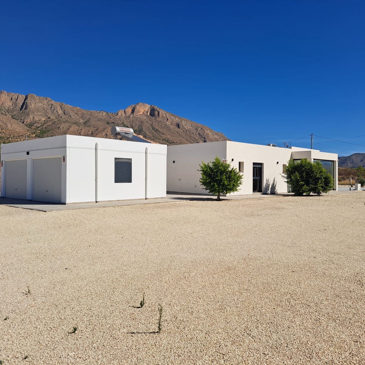 3 soveværelse Villa til salg i Macisvenda med swimmingpool garage - € 385.000 (Ref: 10120693)