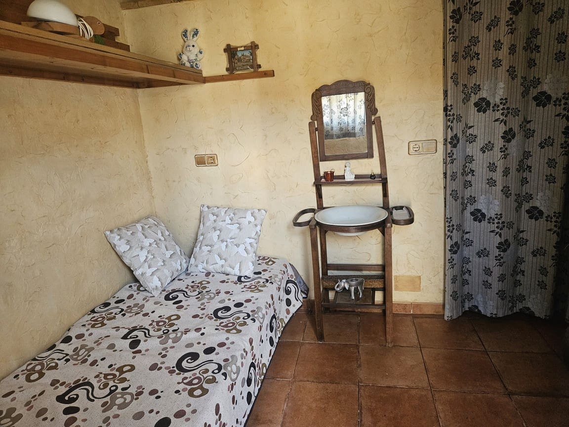 3 quarto Moradia para venda em Cox com garagem - 240 000 € (Ref: 10120707)