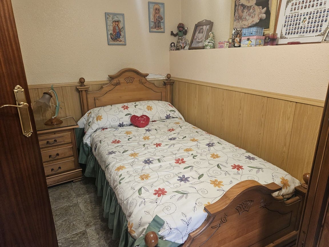 3 quarto Moradia para venda em Cox com garagem - 240 000 € (Ref: 10120707)
