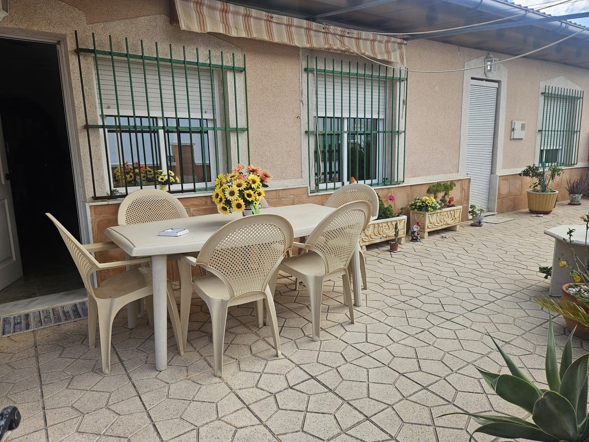3 quarto Moradia para venda em Cox com garagem - 240 000 € (Ref: 10120707)