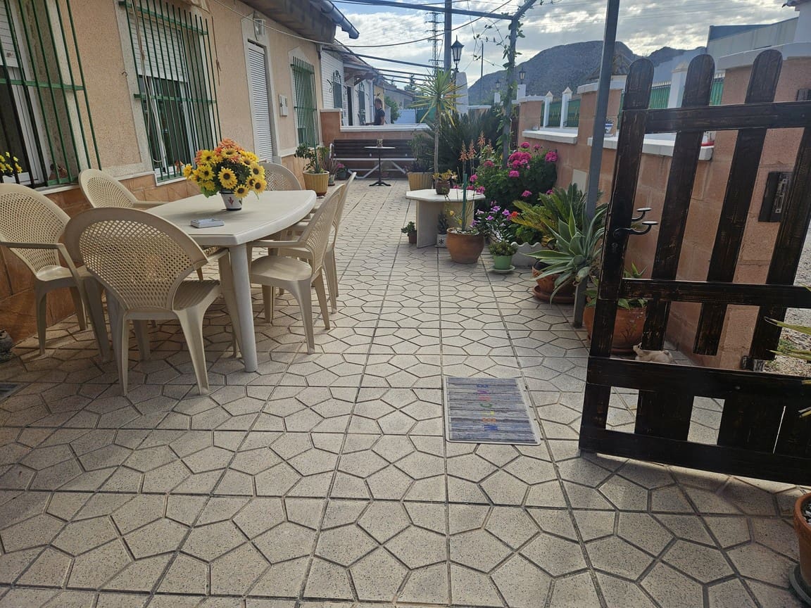 3 quarto Moradia para venda em Cox com garagem - 240 000 € (Ref: 10120707)
