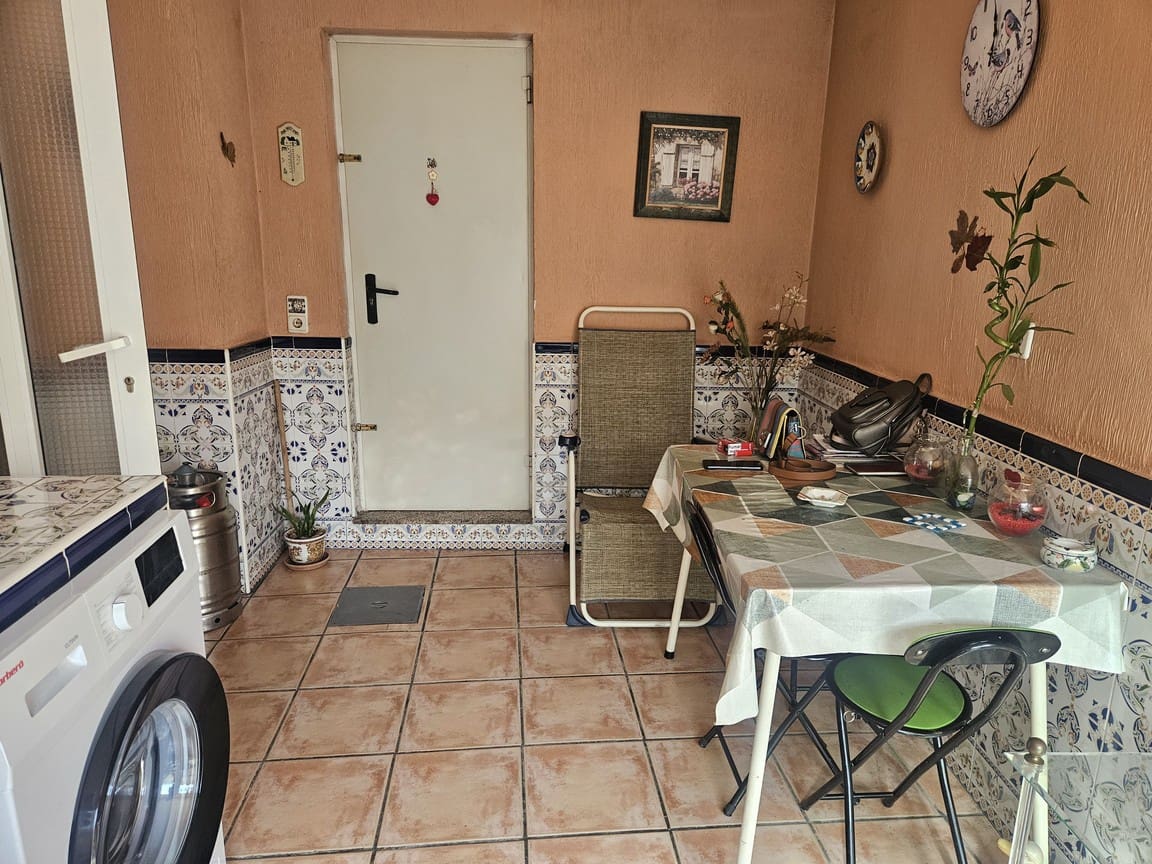 3 quarto Moradia para venda em Cox com garagem - 240 000 € (Ref: 10120707)