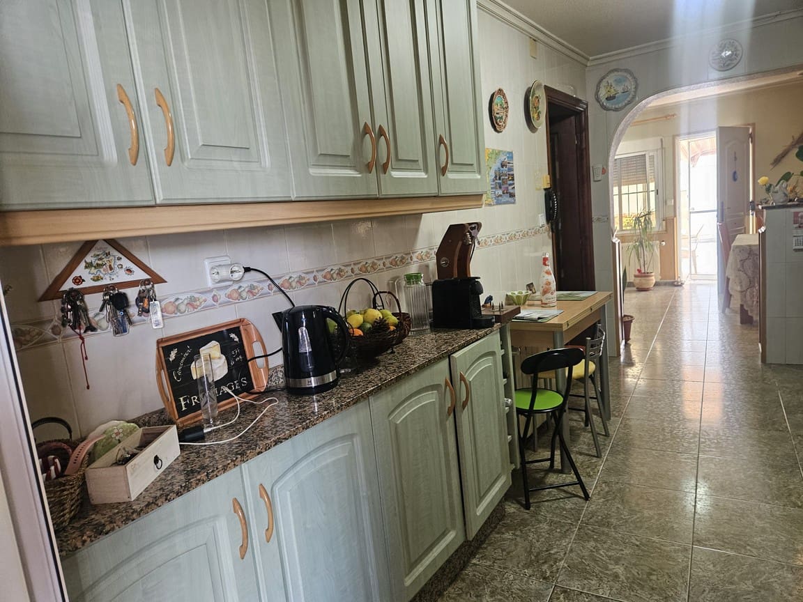 3 quarto Moradia para venda em Cox com garagem - 240 000 € (Ref: 10120707)