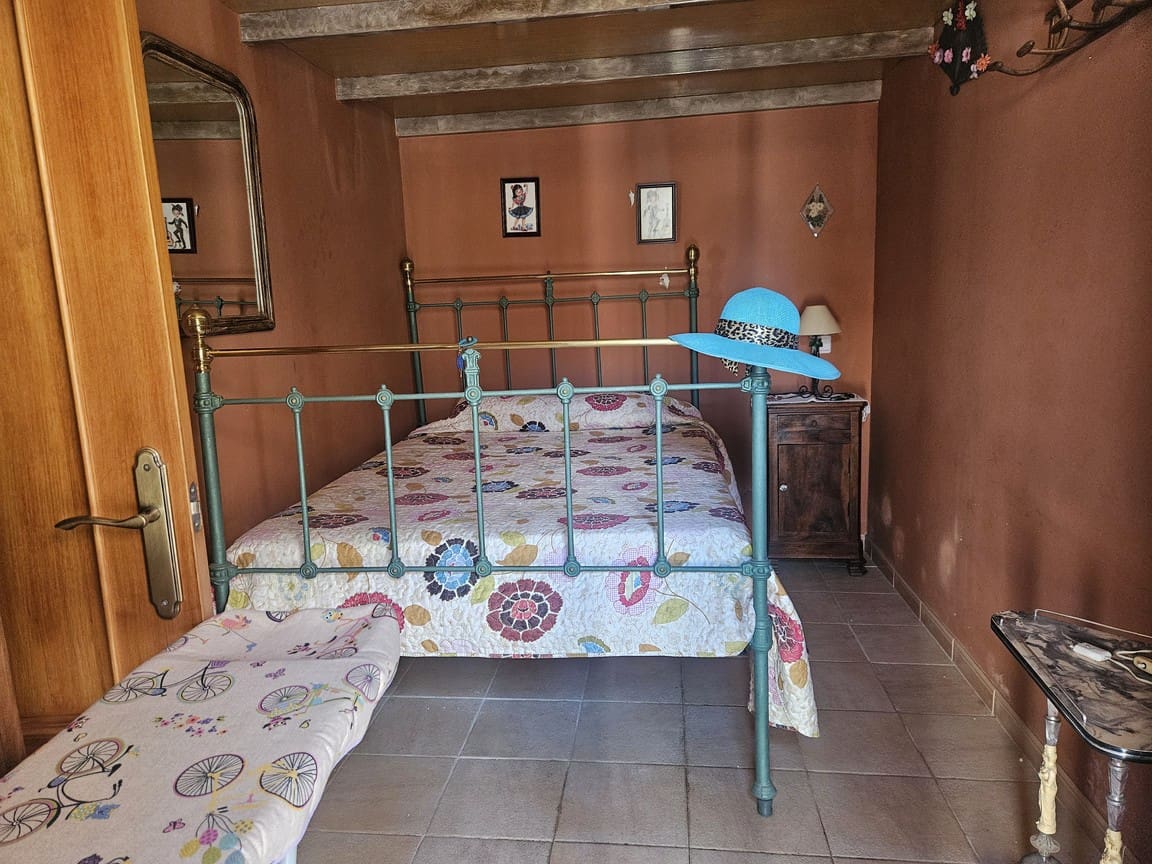 3 quarto Moradia para venda em Cox com garagem - 240 000 € (Ref: 10120707)