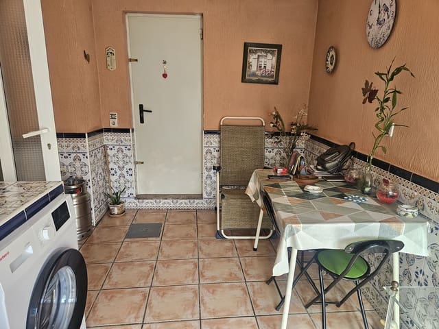 3 quarto Moradia para venda em Cox com garagem - 240 000 € (Ref: 10120707)