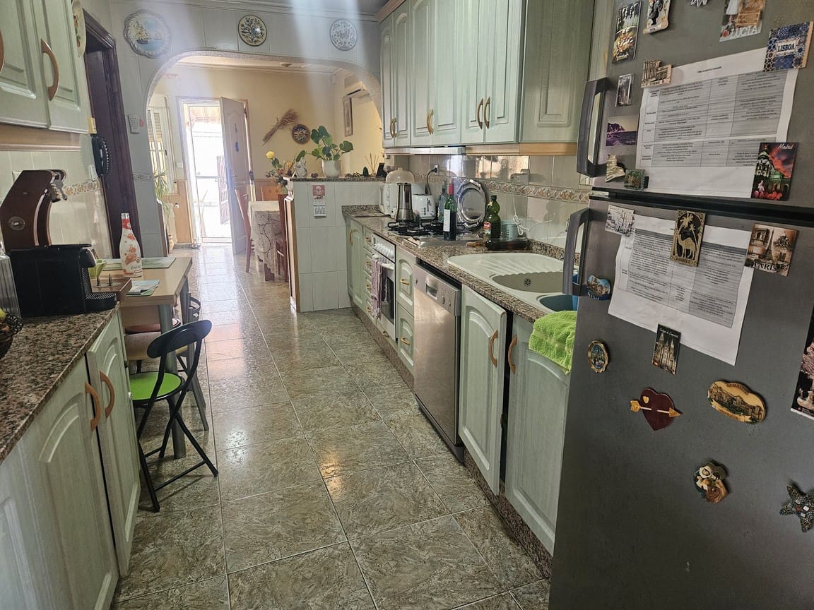 3 quarto Moradia para venda em Cox com garagem - 240 000 € (Ref: 10120707)