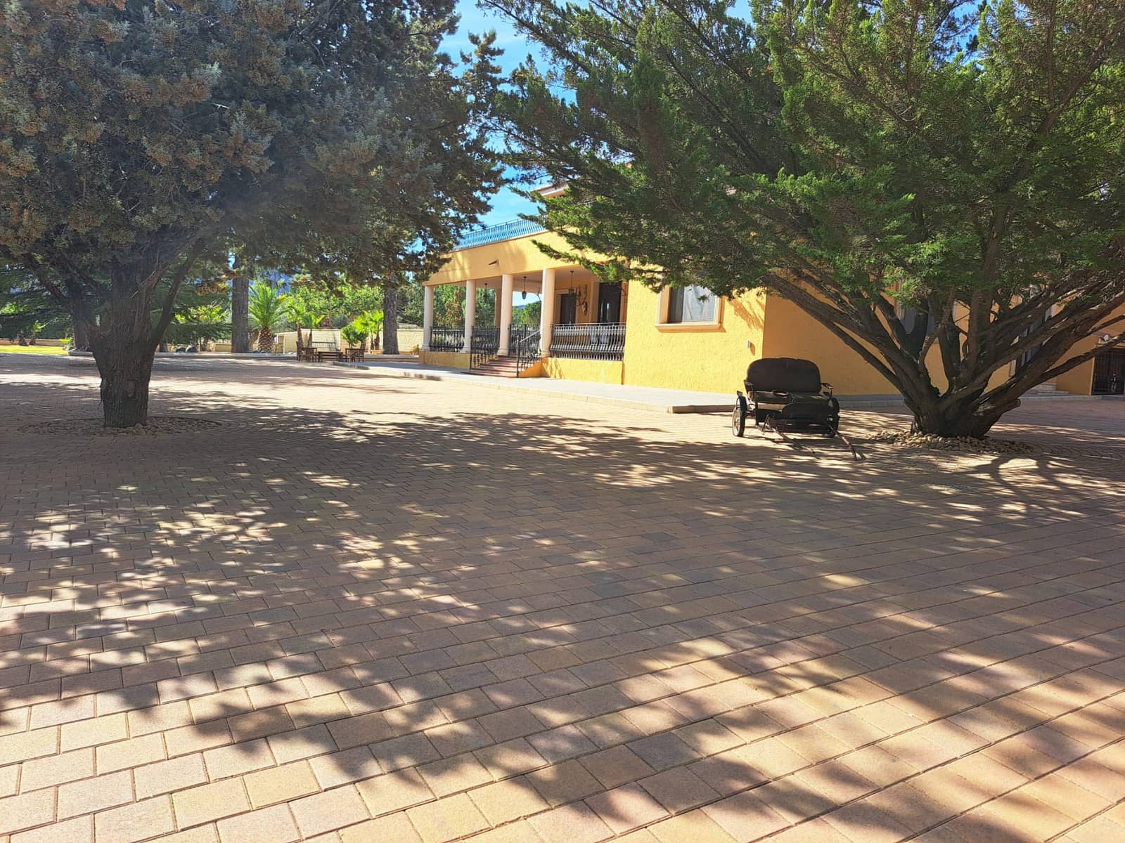 6 quarto Moradia para venda em Salinas com piscina garagem - 1 000 000 € (Ref: 10120776)