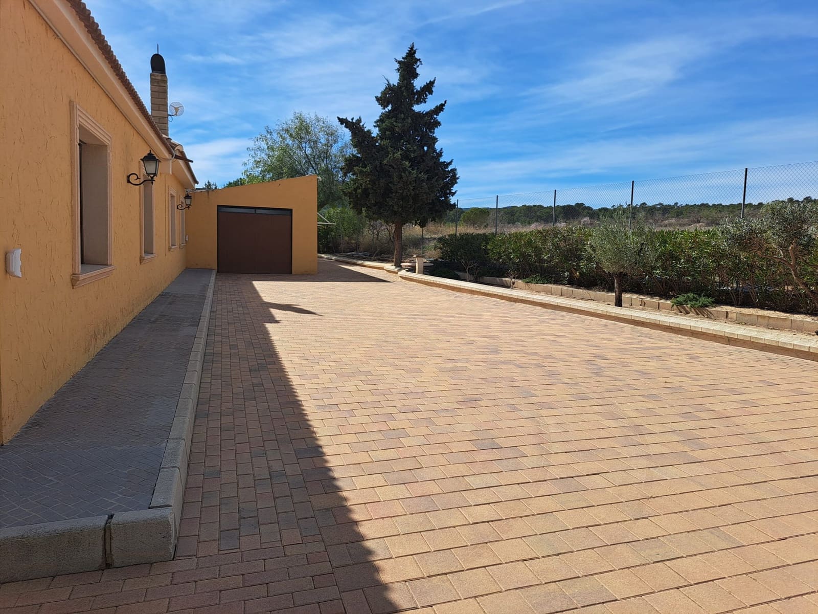 6 quarto Moradia para venda em Salinas com piscina garagem - 1 000 000 € (Ref: 10120776)
