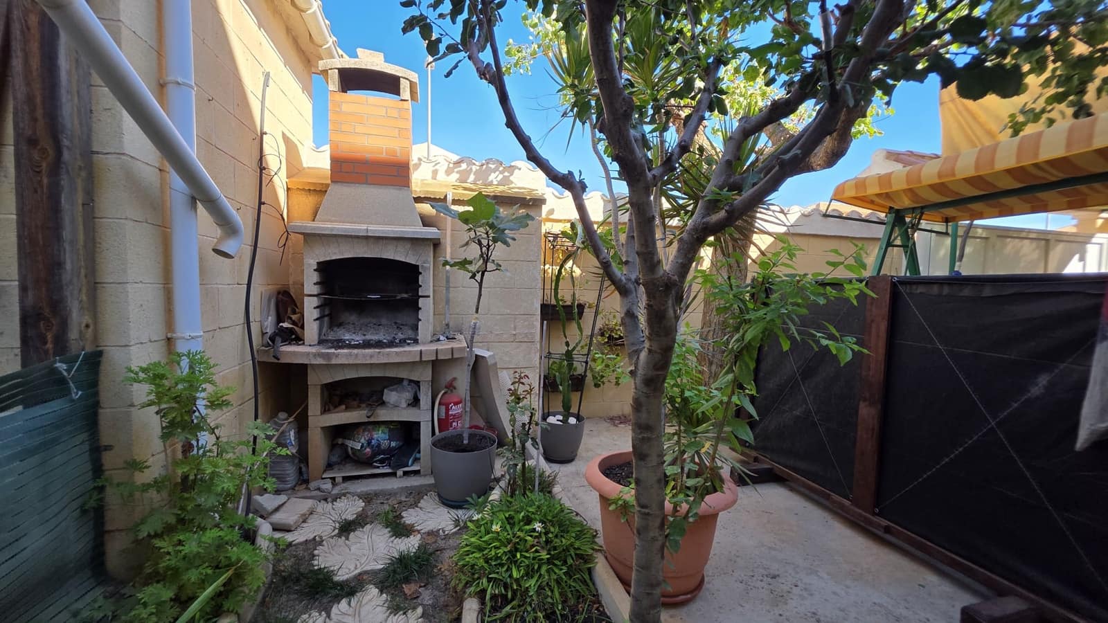 4 makuuhuone Bungalow myytävänä paikassa Ciudad Quesada mukana uima-altaan 
autotalli - 250 000 € (Ref: 10124548)