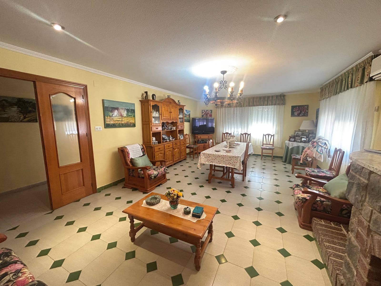 5 bedroom Villa for sale in Crevillente / Crevillent with pool - € 350,000 (Ref: 10168776)