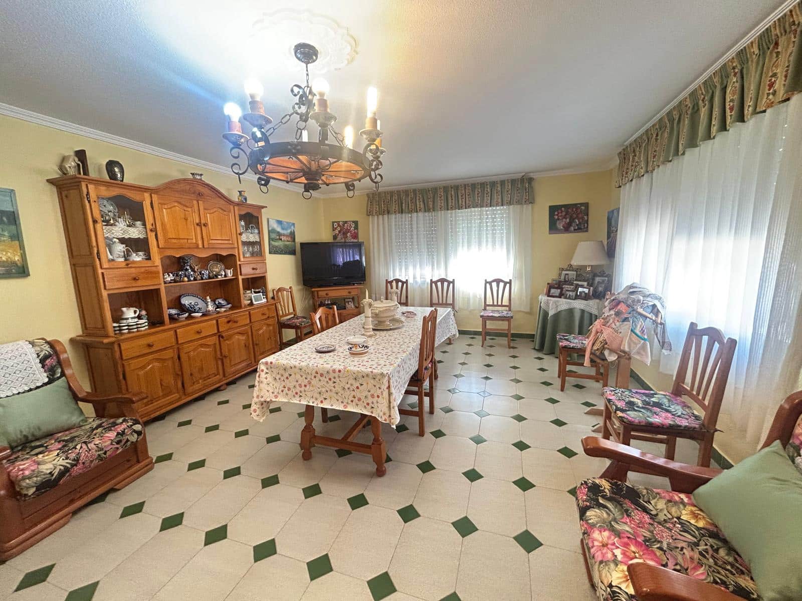 5 bedroom Villa for sale in Crevillente / Crevillent with pool - € 350,000 (Ref: 10168776)