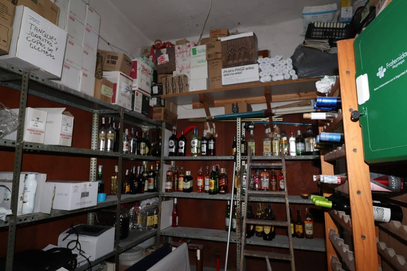 Commercial for sale in Torrevieja - € 399,795 (Ref: 7585225)