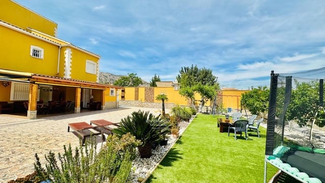 Chalet de 5 habitaciones en Montepinar - La Aparecida - Raiguero, Orihuela en venta con piscina garaje - 495.000 € (Ref: 7585237)