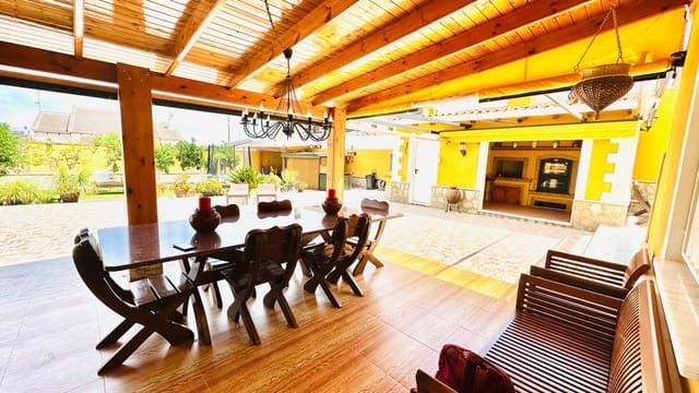 Chalet de 5 habitaciones en Montepinar - La Aparecida - Raiguero, Orihuela en venta con piscina garaje - 495.000 € (Ref: 7585237)