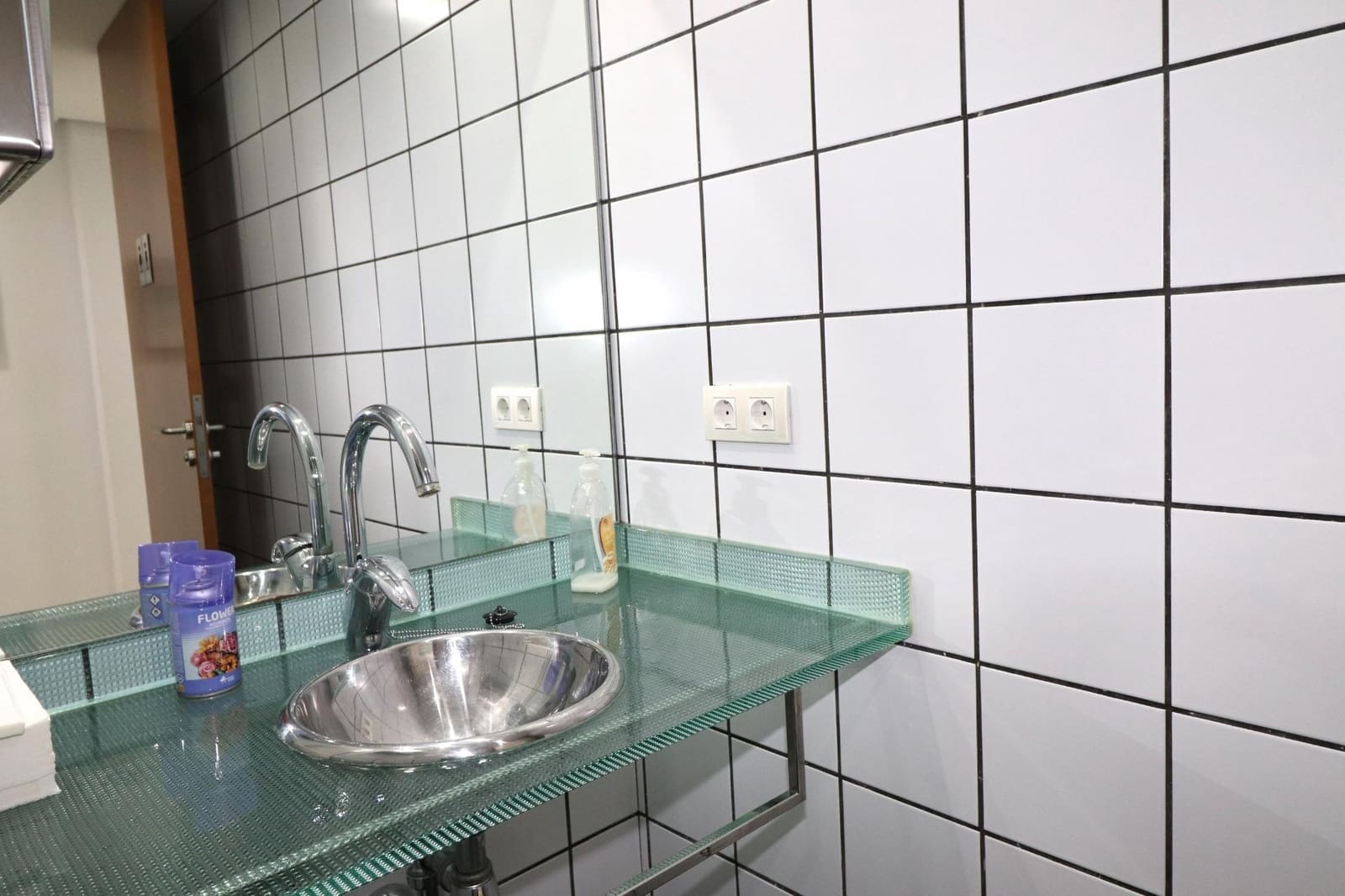 6 bedroom Flat for sale in Torrevieja - € 420,000 (Ref: 7592842)