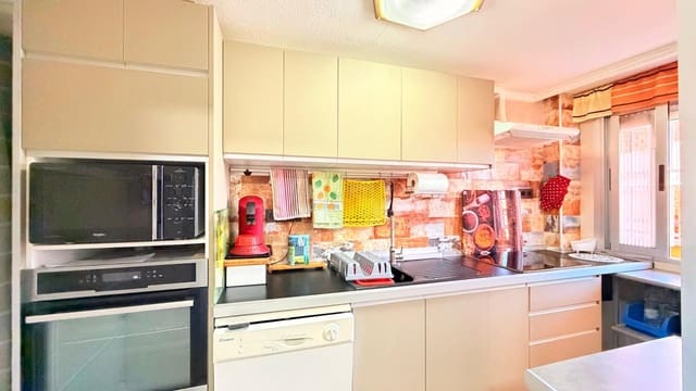 Piso de 2 habitaciones en Playa de los Náufragos, Torrevieja en venta con piscina - 169.000 € (Ref: 9739169)