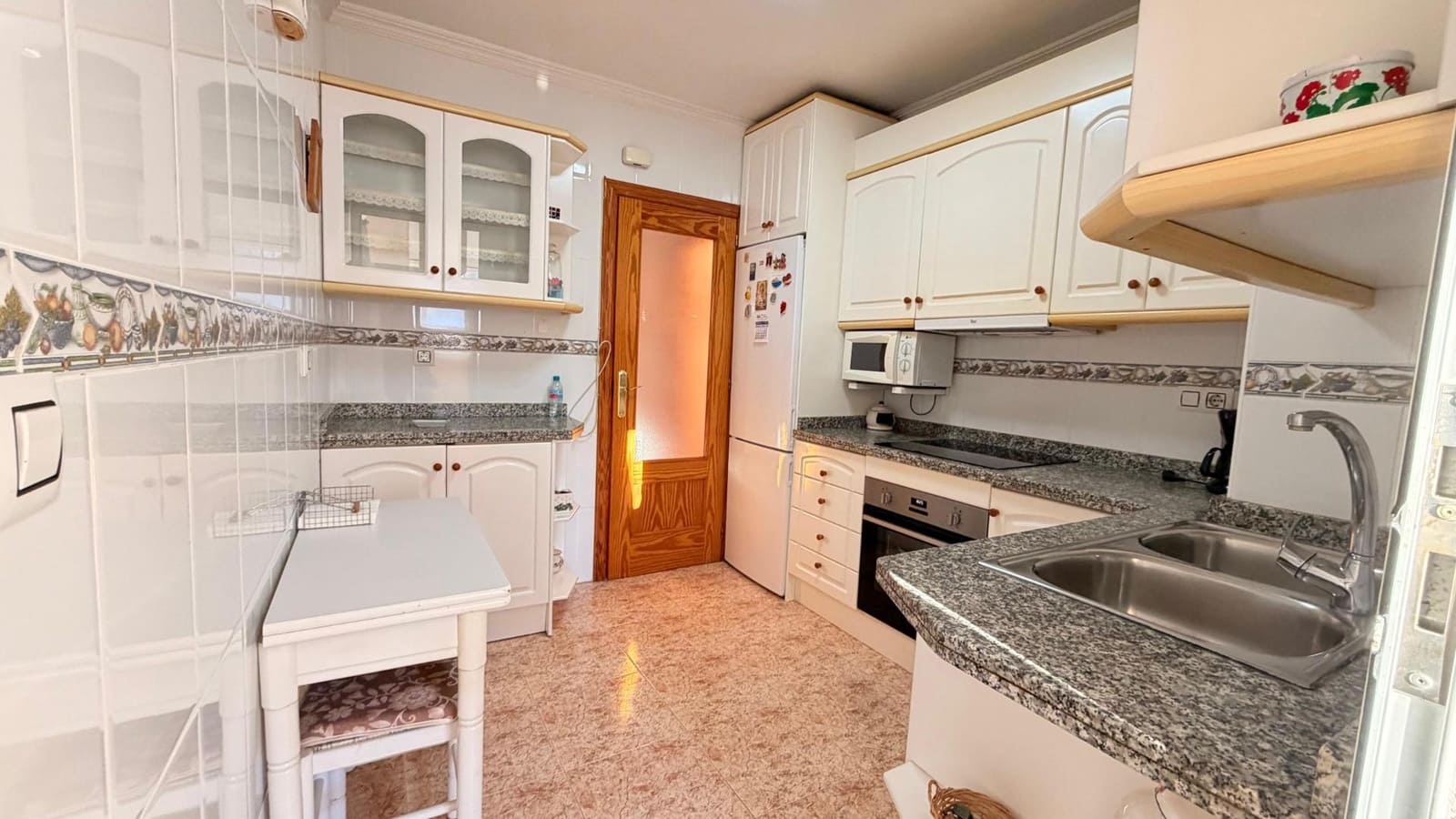 Ático de 3 habitaciones en Torrevieja en venta - 220.000 € (Ref: 9739173)
