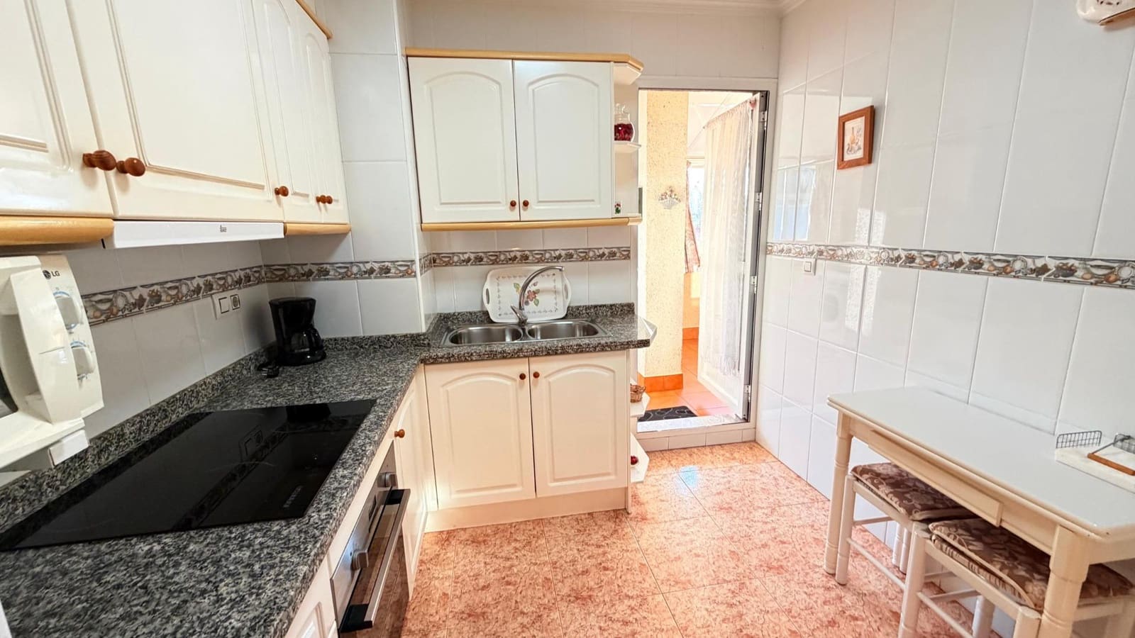 Ático de 3 habitaciones en Torrevieja en venta - 220.000 € (Ref: 9739173)
