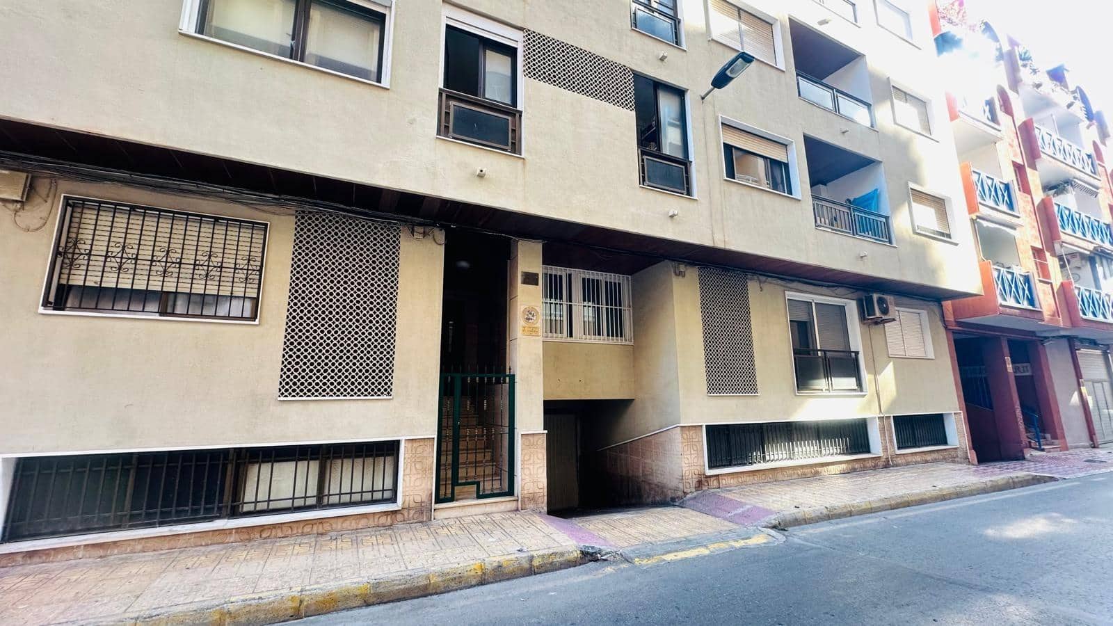 3 bedroom Apartment for sale in Torrevieja - € 249,605 (Ref: 9739174)