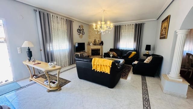 3 bedroom Villa for sale in Los Balcones - Los Altos, Torrevieja with pool - € 780,000 (Ref: 9739176)