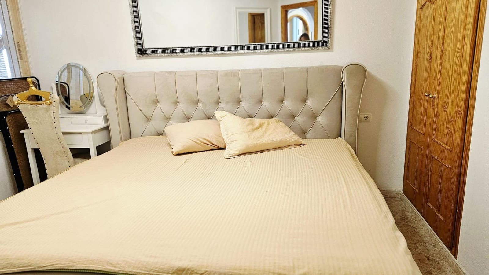 2 bedroom Flat for sale in Torrevieja with pool - € 145,500 (Ref: 9831594)