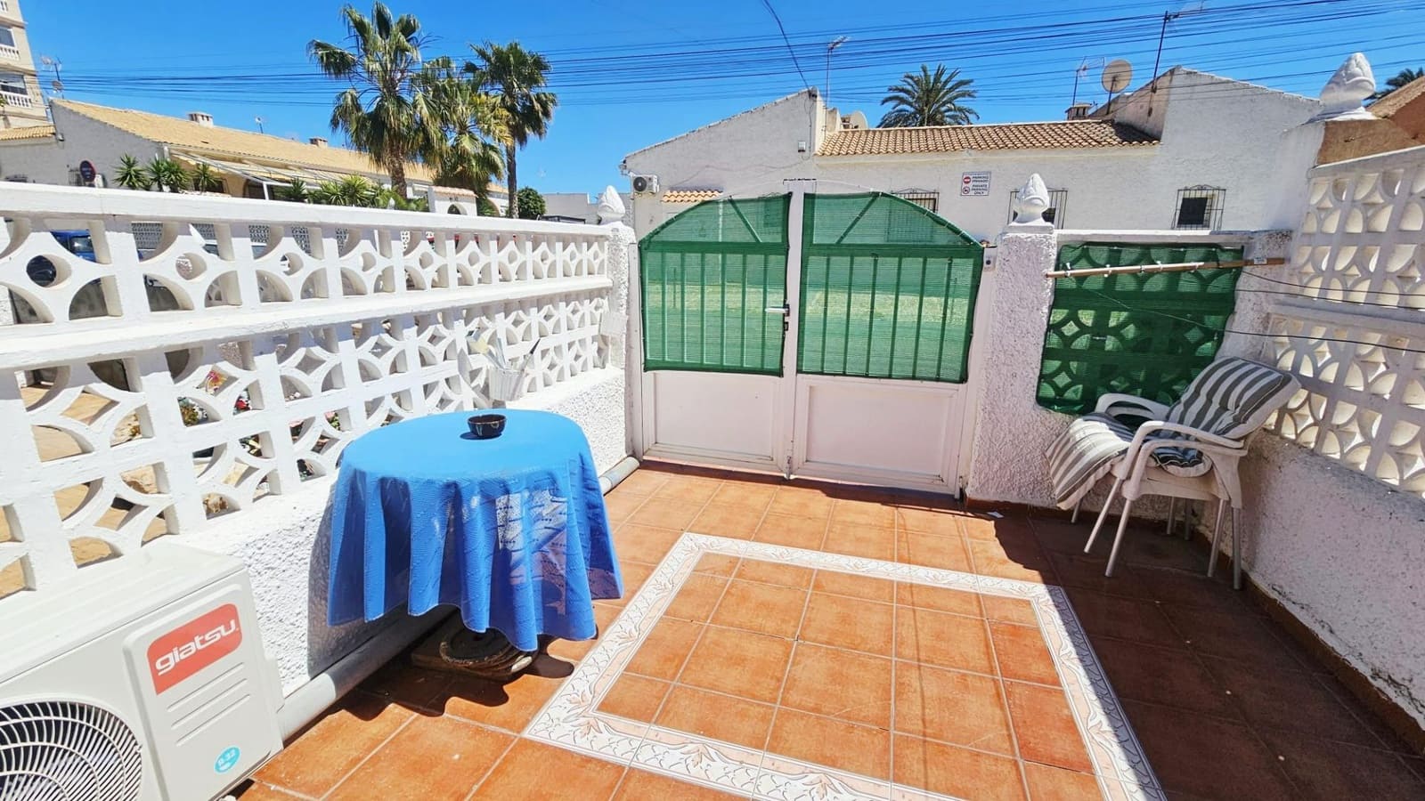 1 makuuhuone Bungalow myytävänä paikassa Torrevieja - 130 900 € (Ref: 9865253)