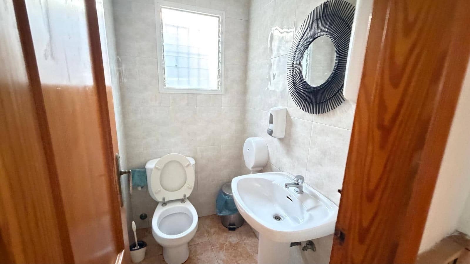 Business for sale in Torrevieja - € 28,000 (Ref: 9940017)