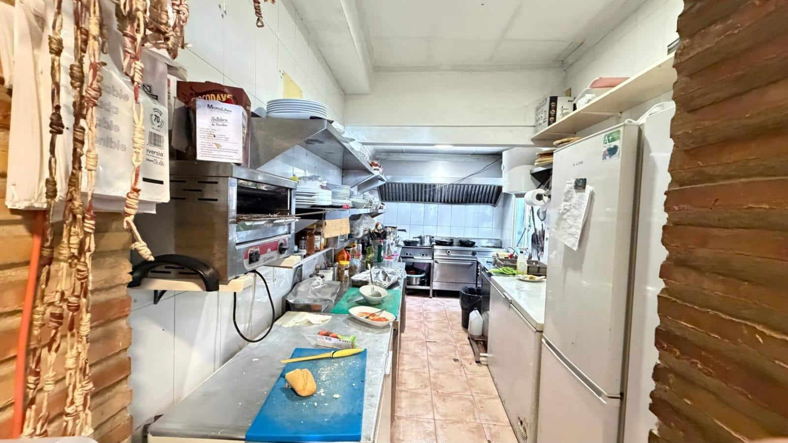 Business for sale in Torrevieja - € 28,000 (Ref: 9940017)