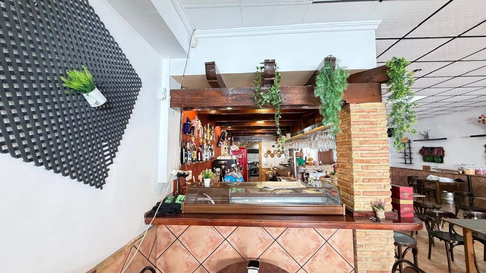 Business for sale in Torrevieja - € 28,000 (Ref: 9940017)