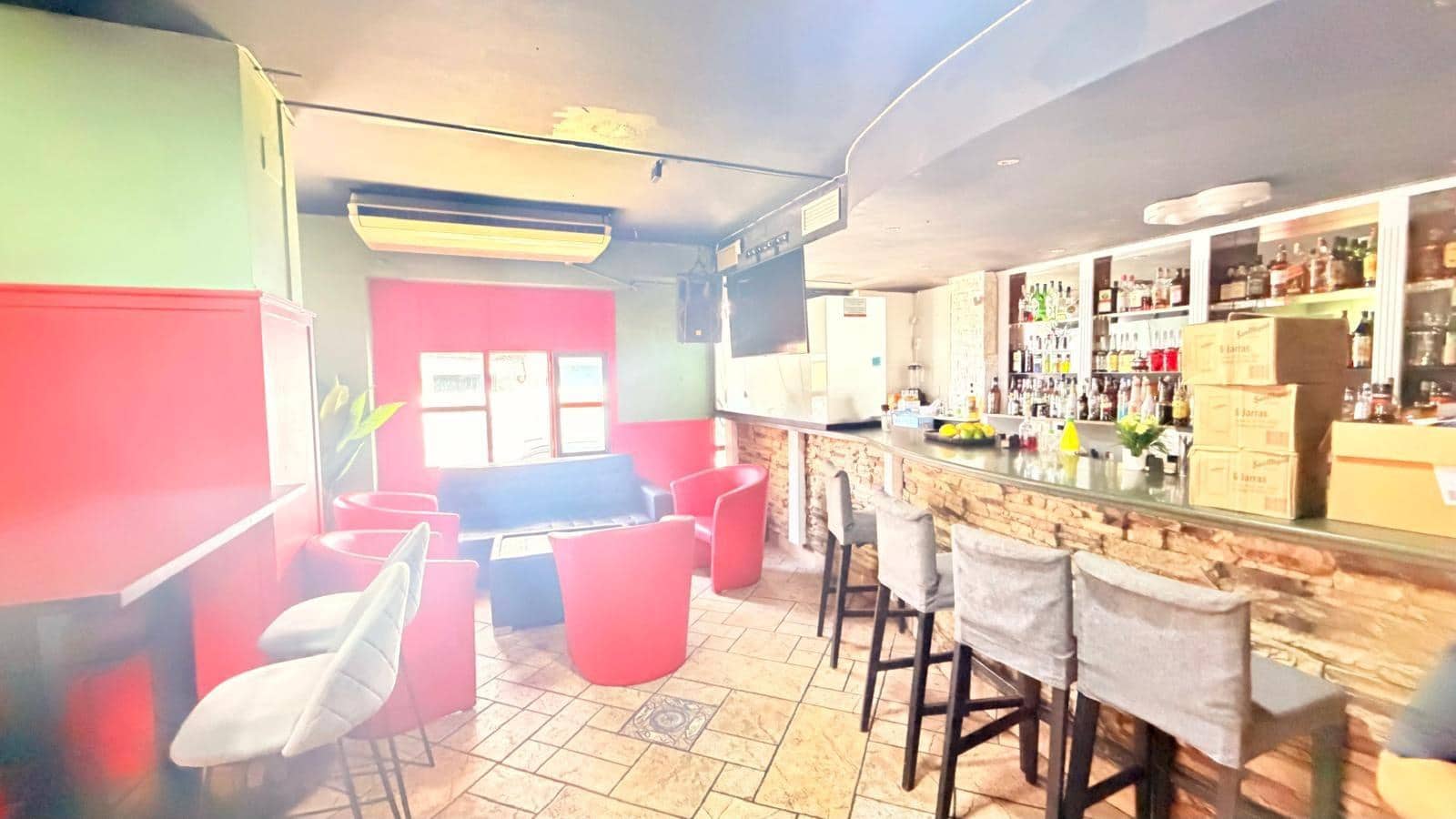 Erhverv til leje i Torrevieja - € 600 (Ref: 9959835)