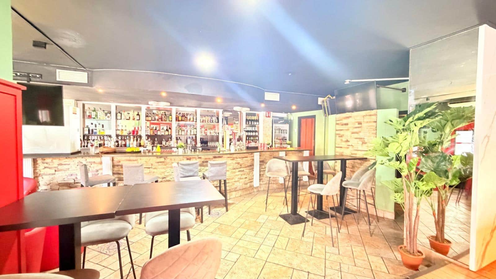 Erhverv til leje i Torrevieja - € 600 (Ref: 9959835)