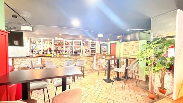 Erhverv til leje i Torrevieja - € 600 (Ref: 9959835)