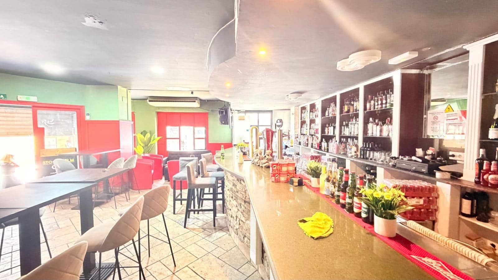 Erhverv til leje i Torrevieja - € 600 (Ref: 9959835)