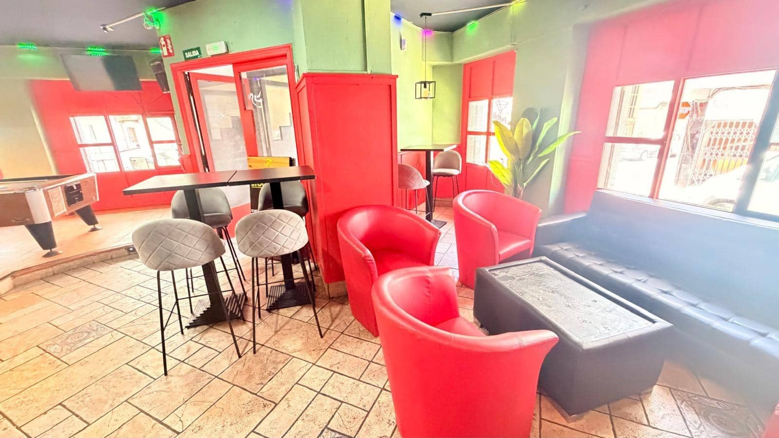 Erhverv til leje i Torrevieja - € 600 (Ref: 9959835)