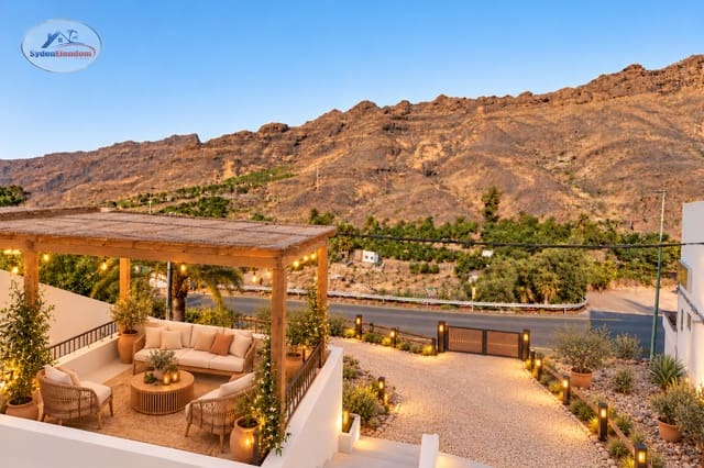 4 slaapkamer Rijtjeshuis te koop in Mogán met garage - € 445.000 (Ref: 10136502)