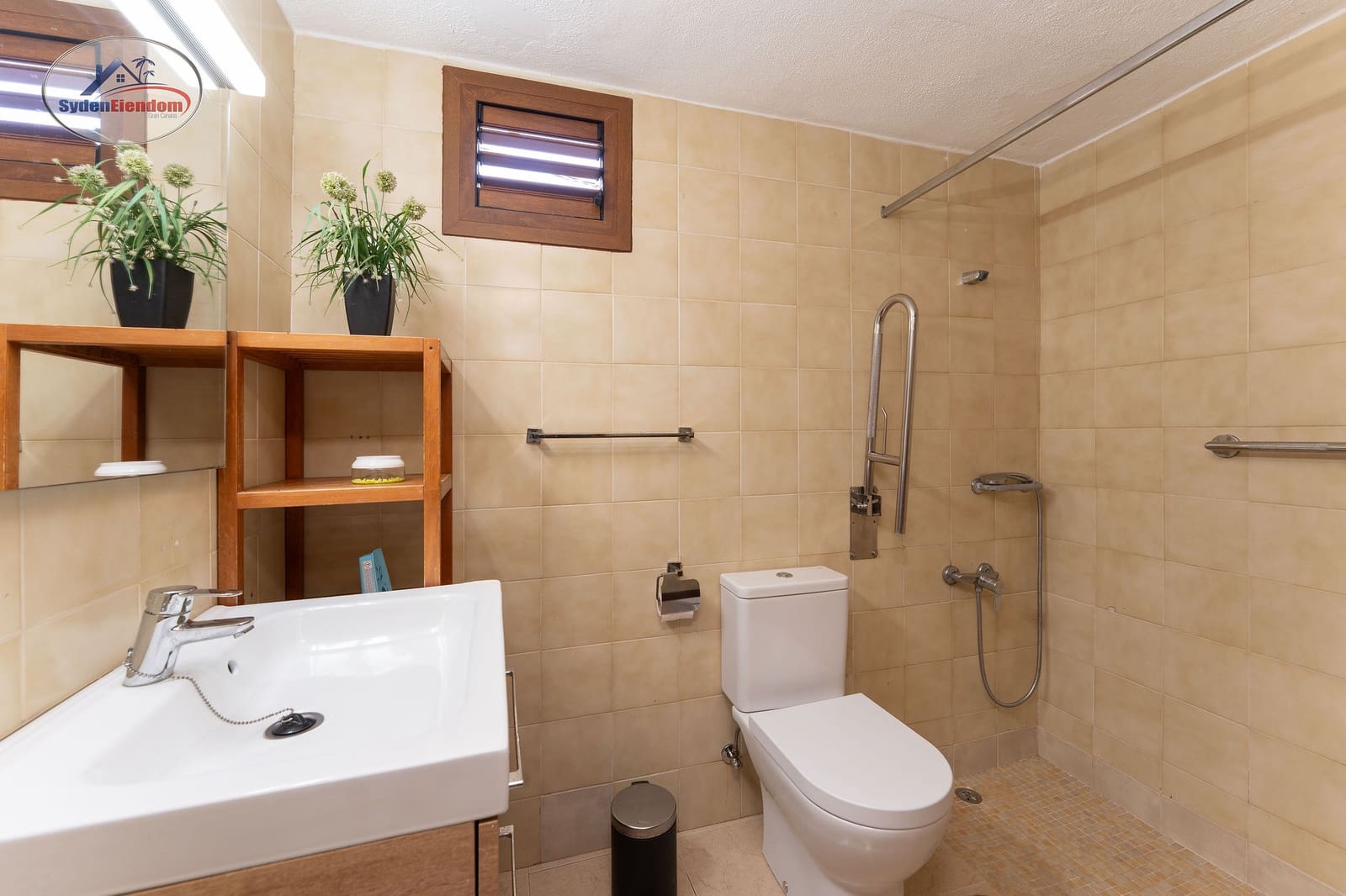 4 bedroom Terraced Villa for sale in Mogan with garage - € 445,000 (Ref: 10136502)