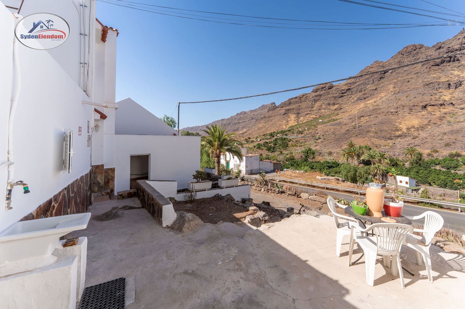 4 bedroom Terraced Villa for sale in Mogan with garage - € 445,000 (Ref: 10136502)