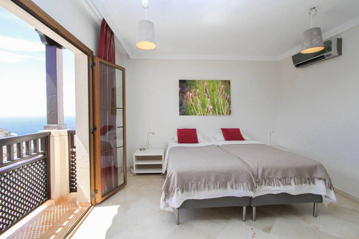 2 soveværelse Lejlighed til salg i Amadores med swimmingpool garage - € 440.000 (Ref: 7836847)