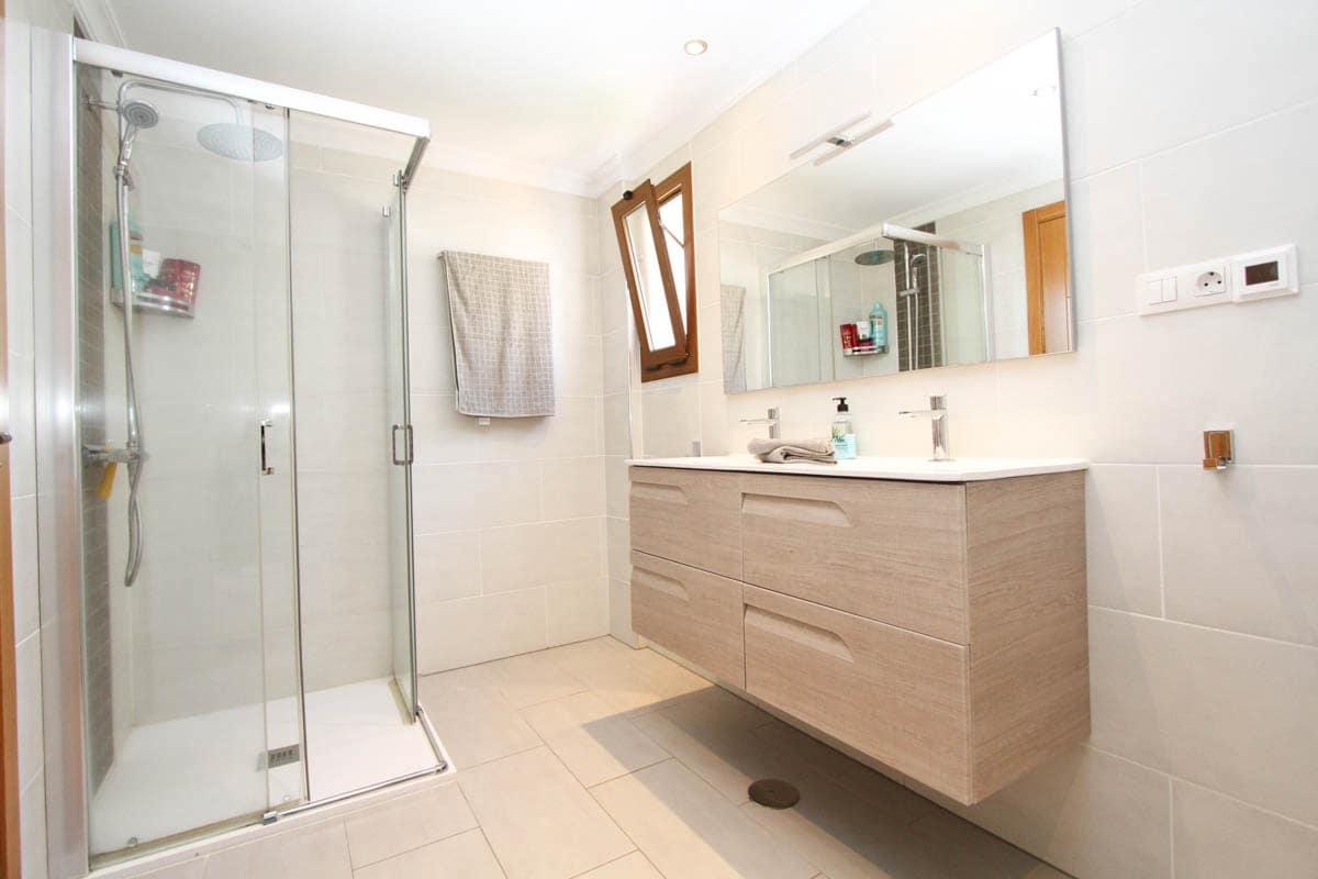 2 soveværelse Lejlighed til salg i Amadores med swimmingpool garage - € 440.000 (Ref: 7836847)