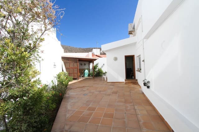 4 sovrum Villa till salu i Arguineguín, Mogán med pool garage - 990 000 € (Ref: 7916400)
