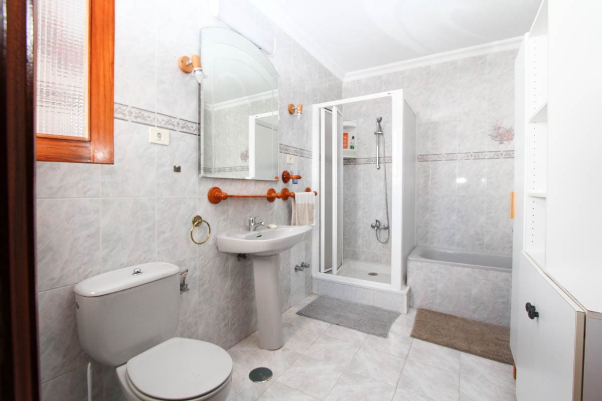 4 soveværelse Semi-Rækkehus til salg i Arguineguin med swimmingpool - € 550.000 (Ref: 8037013)