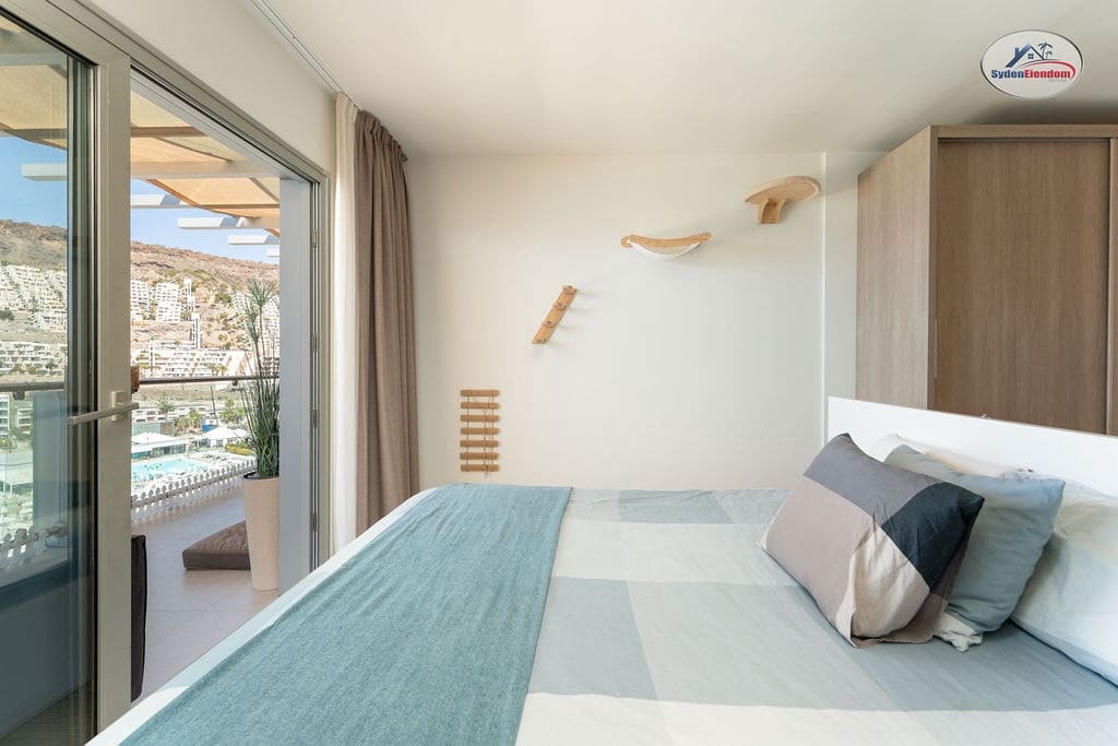 2 soveværelse Lejlighed til salg i Playa del Cura med swimmingpool - € 455.000 (Ref: 8930693)